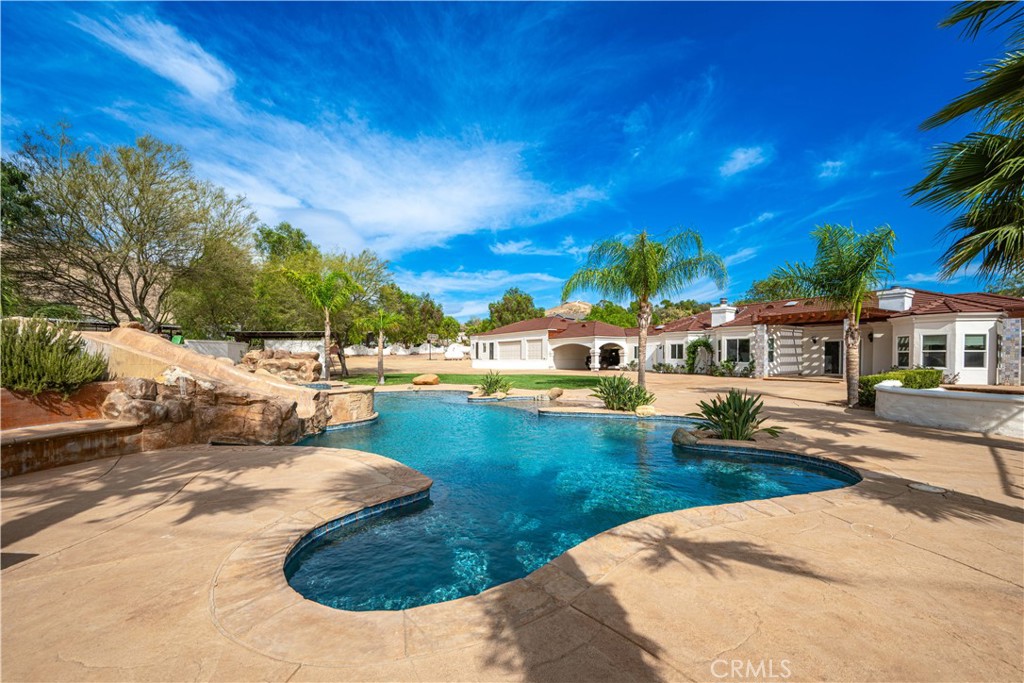main property photo 36