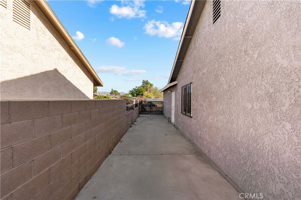 main property photo 41