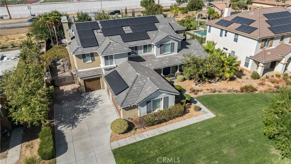 main property photo 11