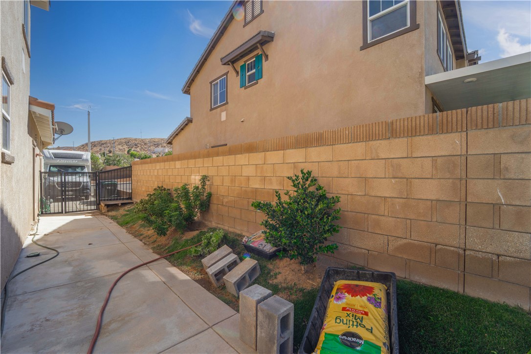 main property photo 14