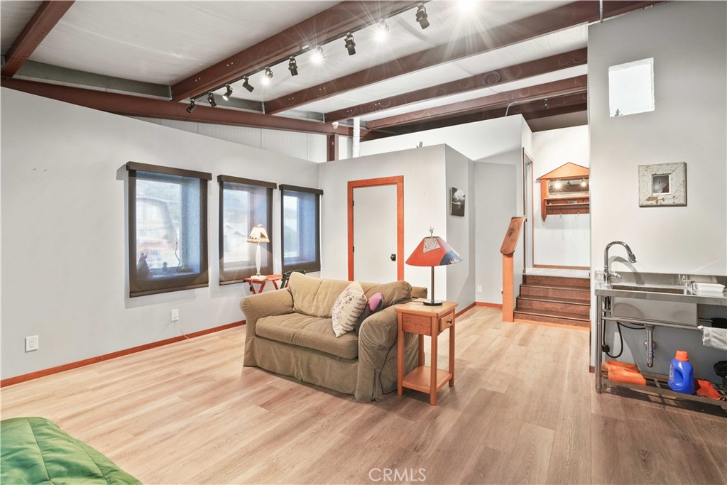 main property photo 17