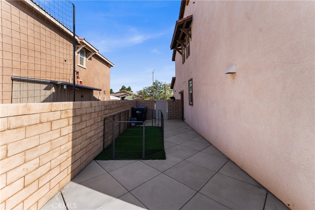 main property photo 50