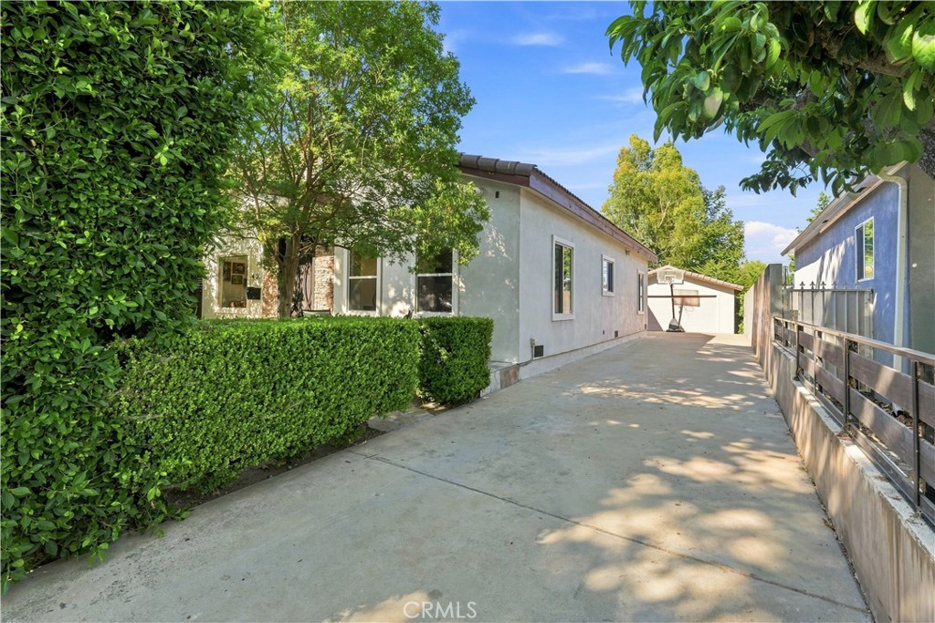 main property photo 31