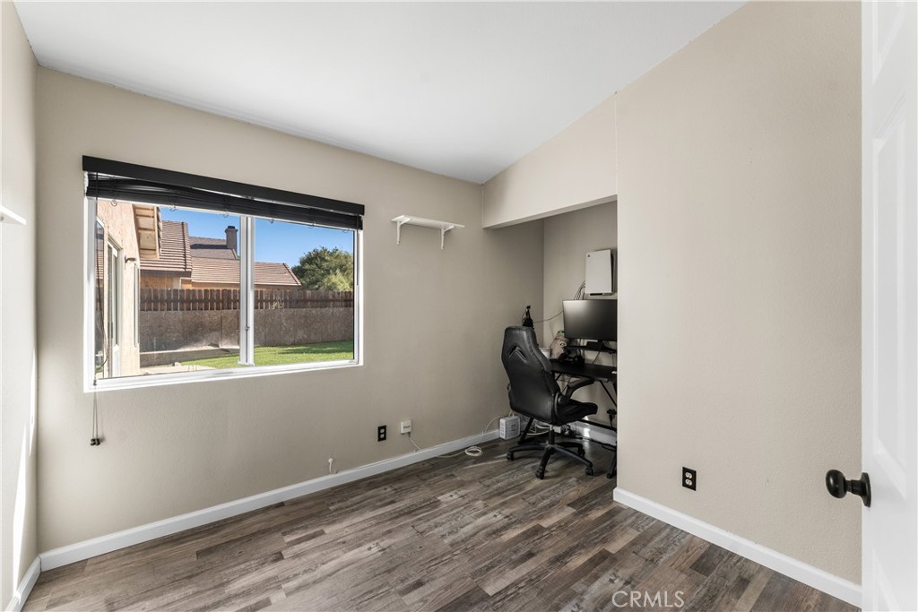 main property photo 30