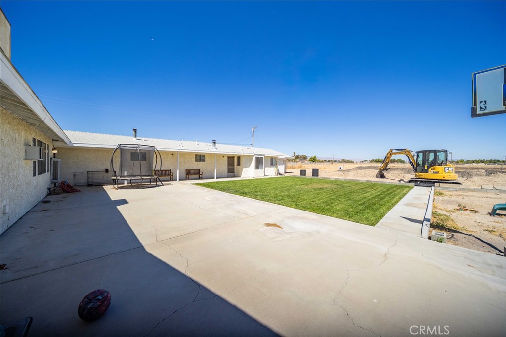 main property photo 50