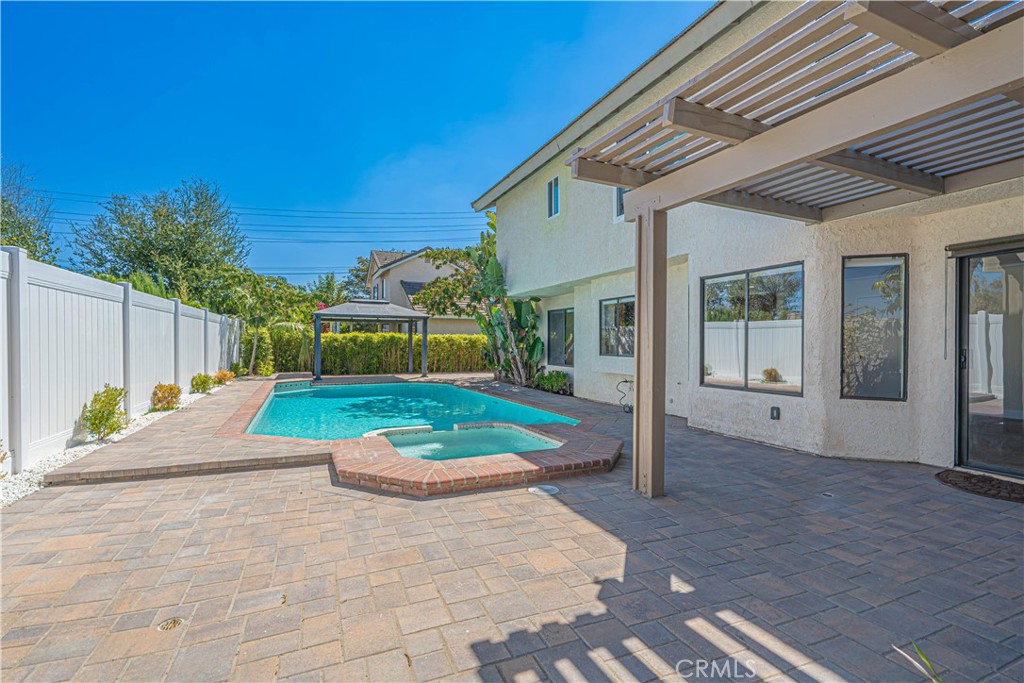 main property photo 26