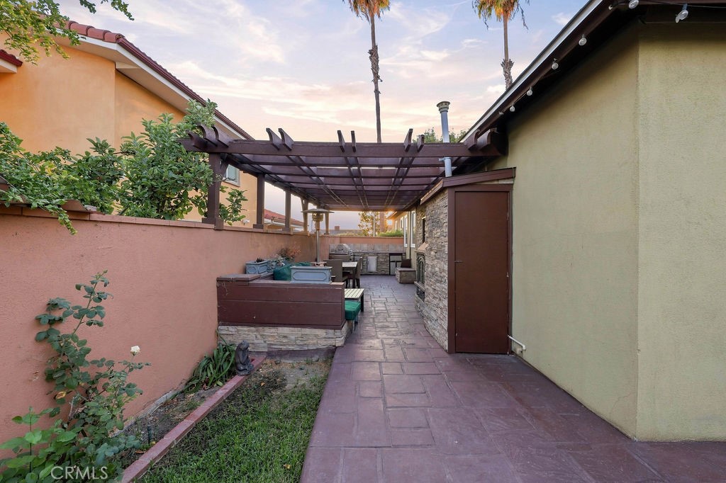 main property photo 26