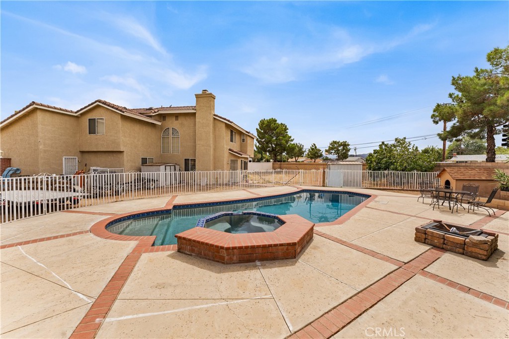 main property photo 6