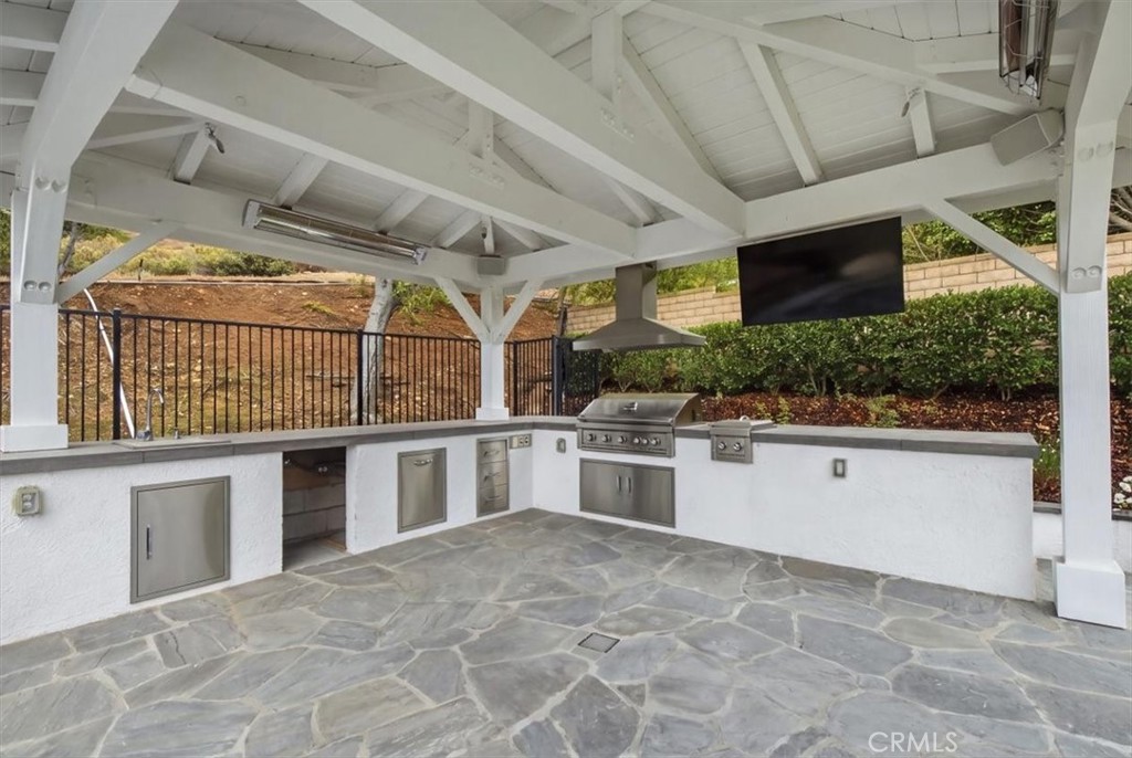 main property photo 67