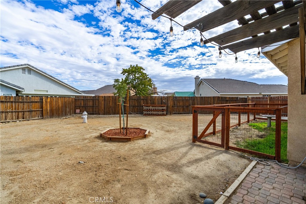 main property photo 37