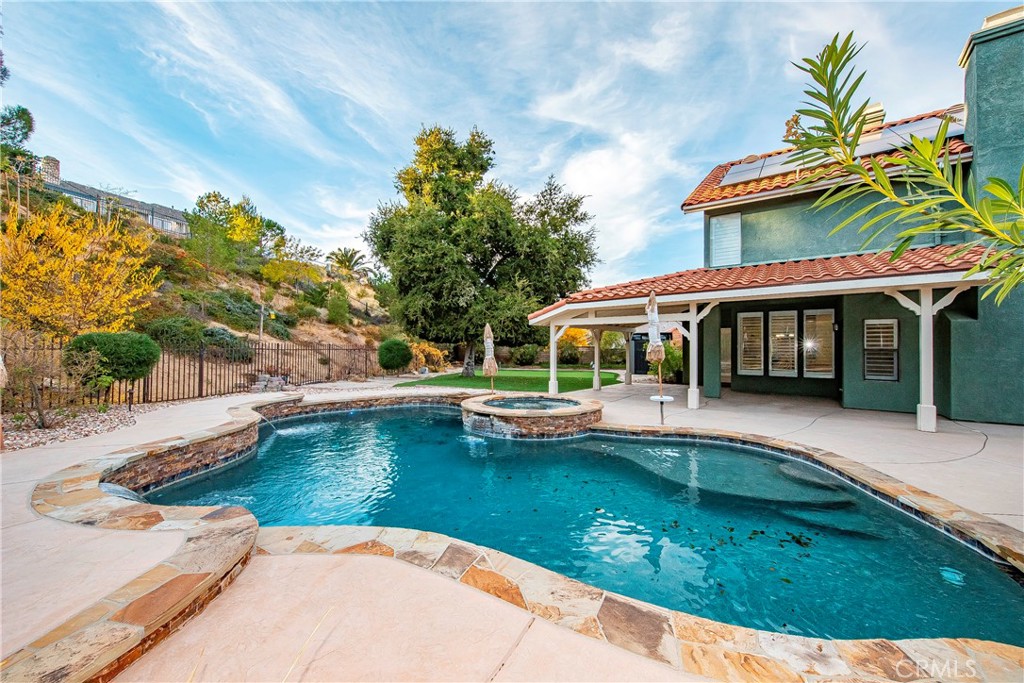 main property photo 38