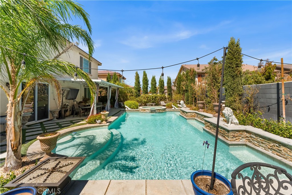main property photo 50