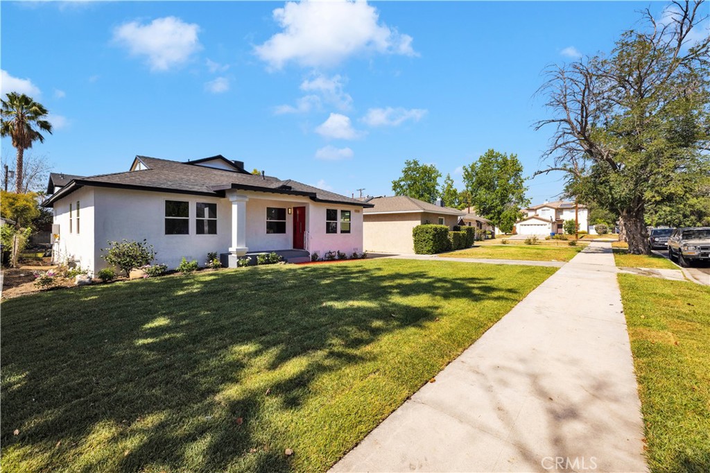 main property photo 14