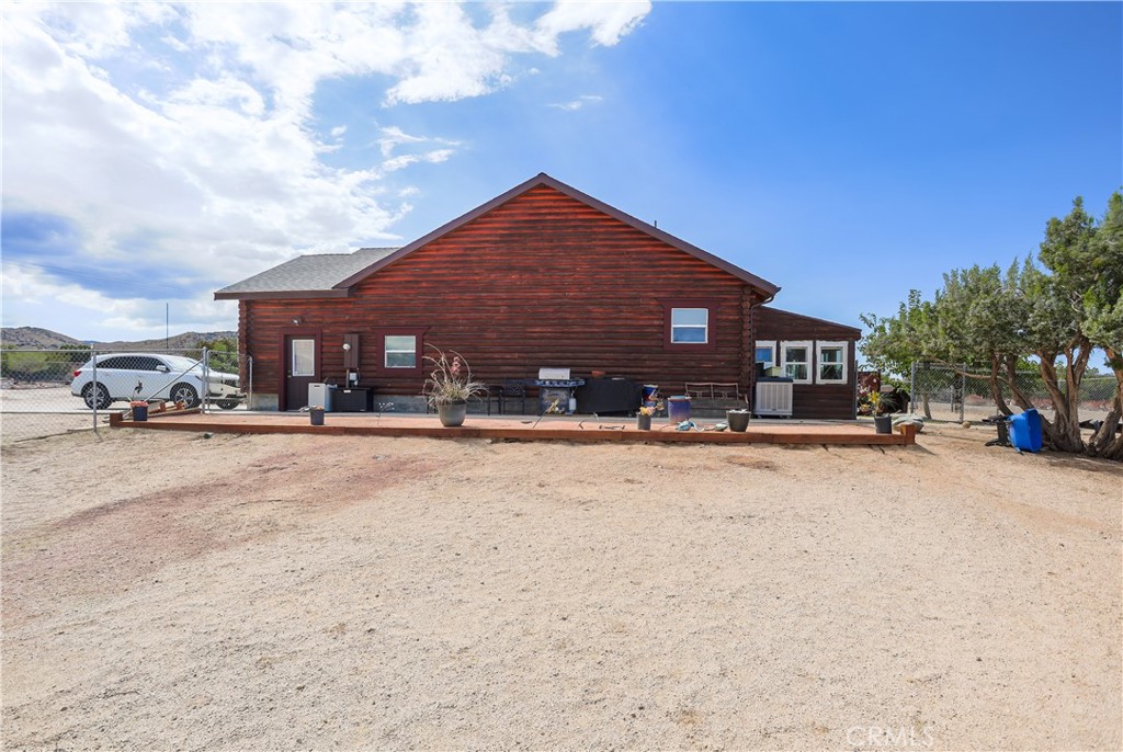 main property photo 5