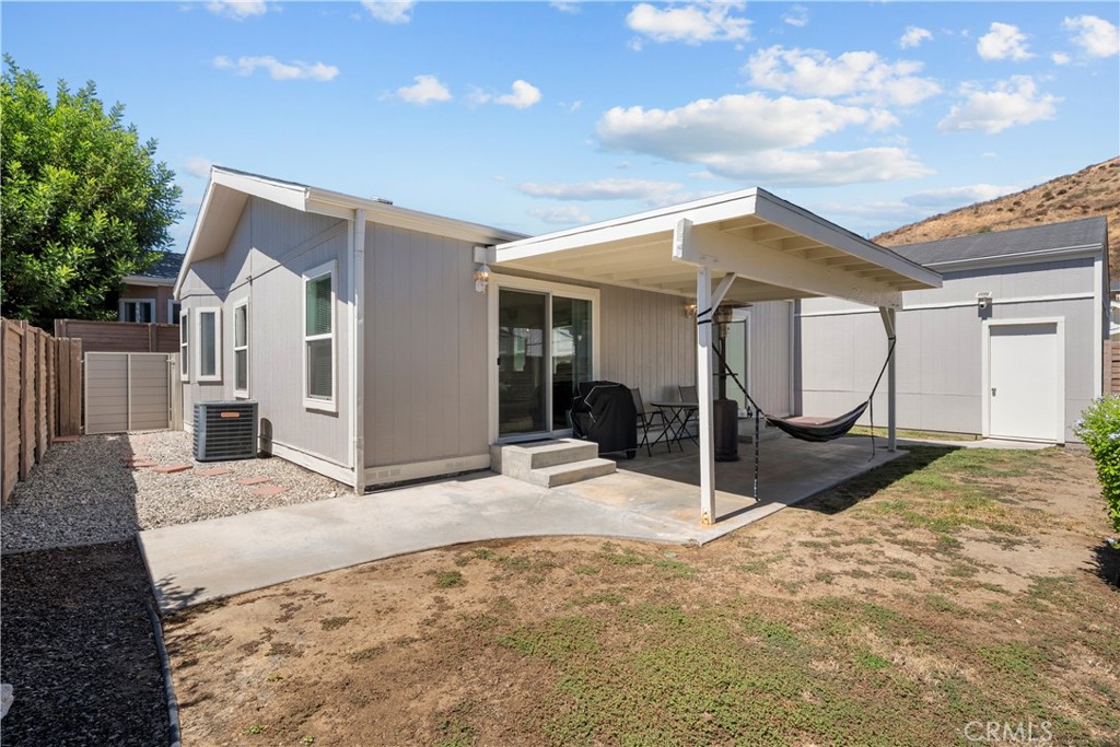 main property photo 17