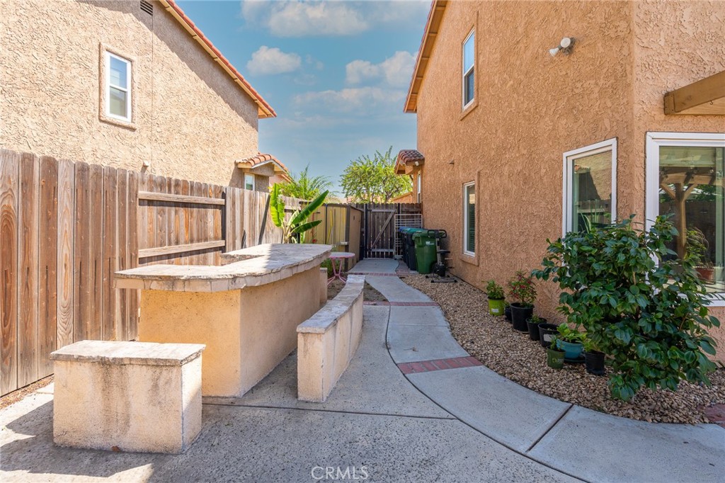 main property photo 15