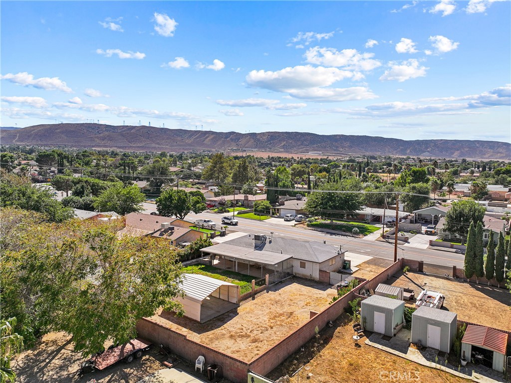 main property photo 40