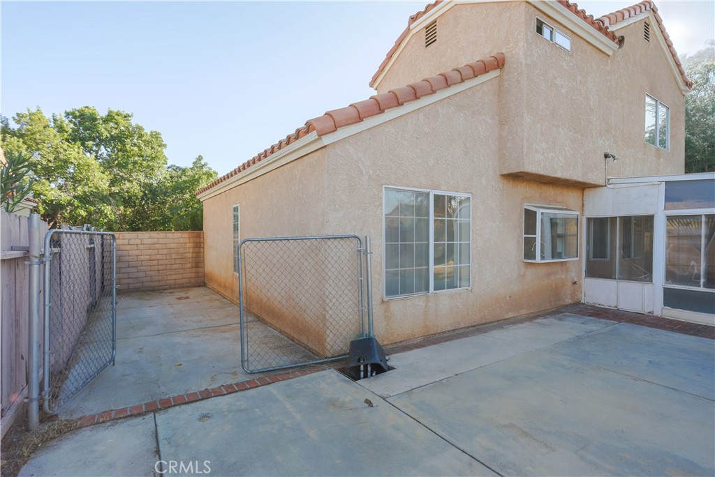 main property photo 28