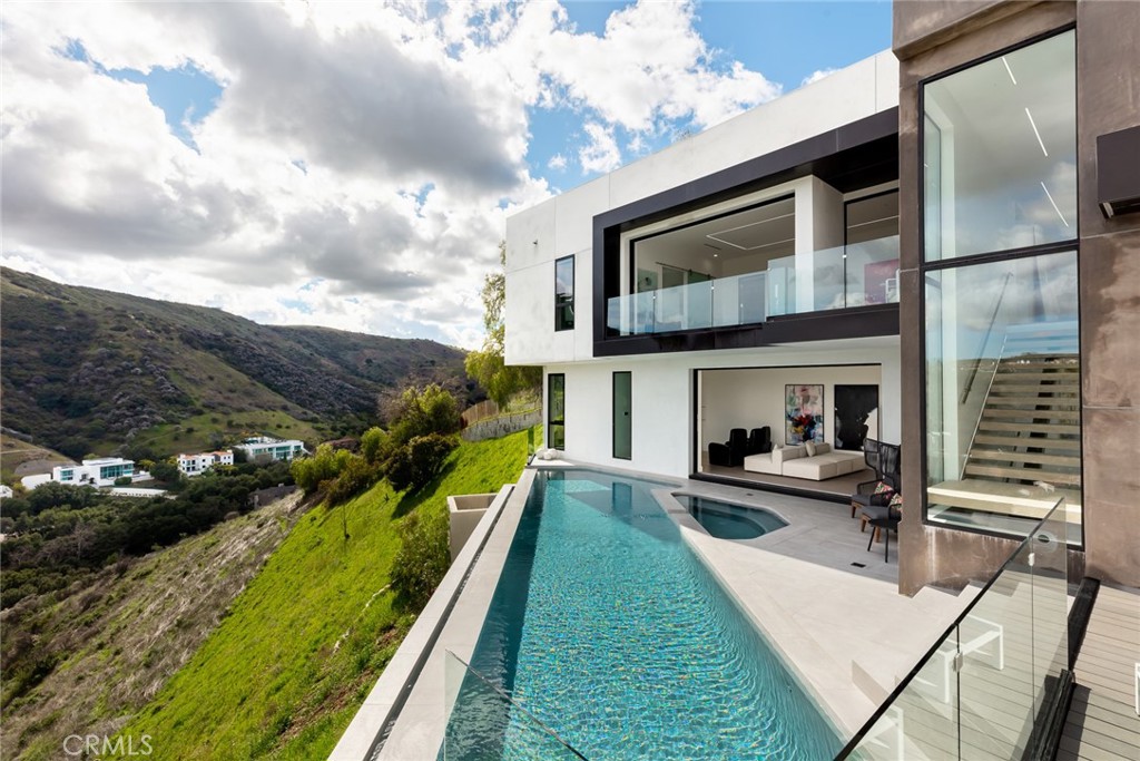 main property photo 51