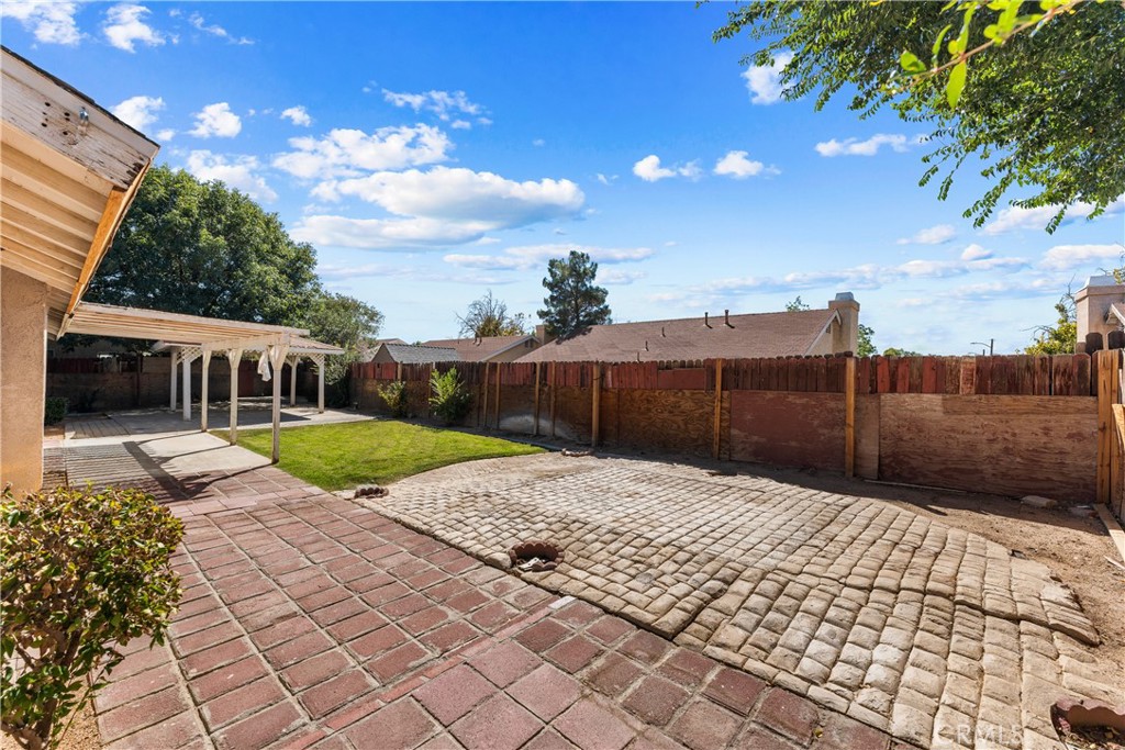 main property photo 30