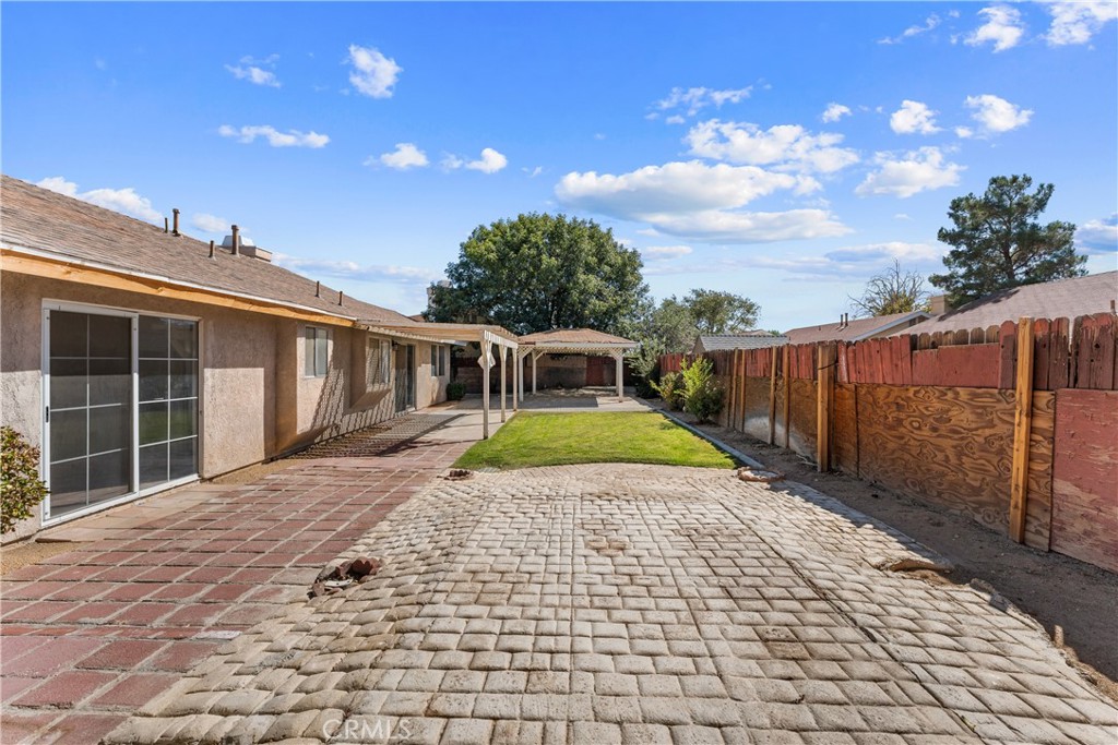 main property photo 31
