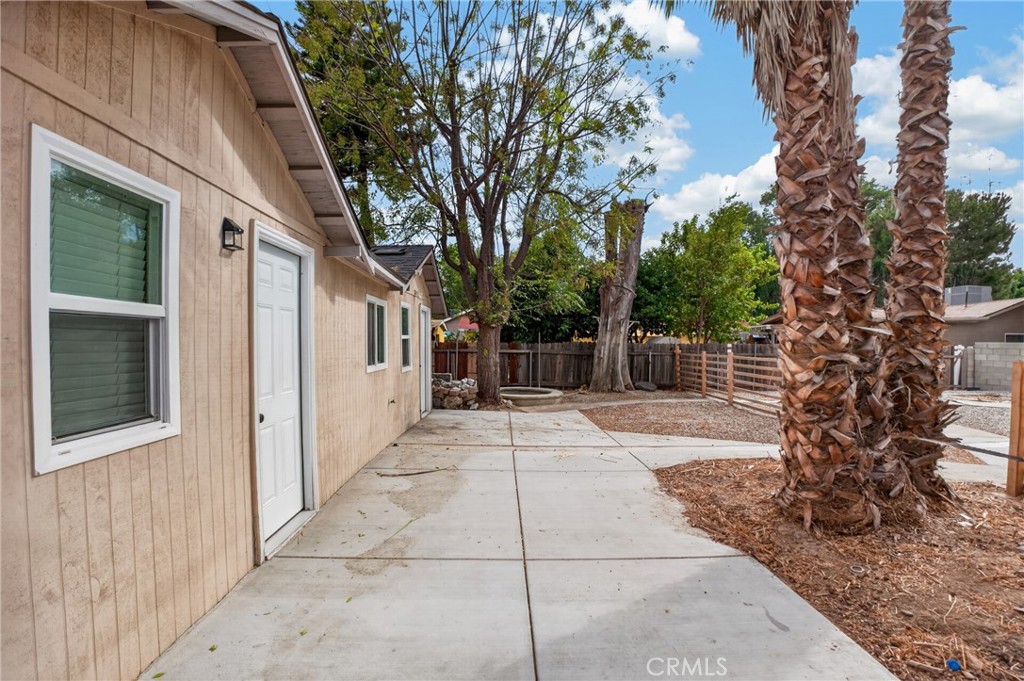 main property photo 37