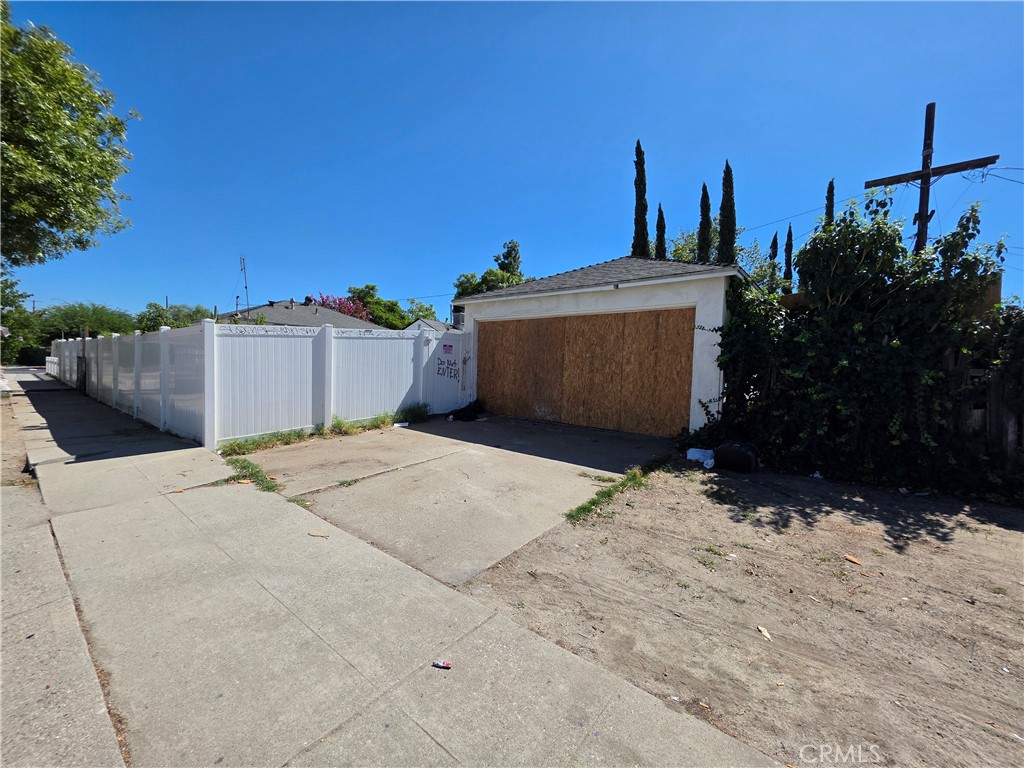 main property photo 18