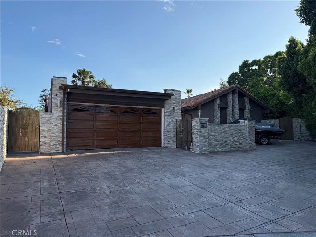 main property photo 0