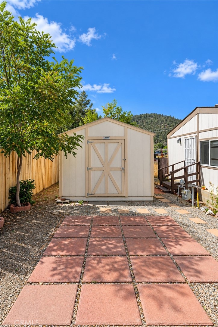 main property photo 40