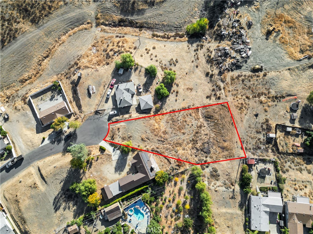 main property photo 11