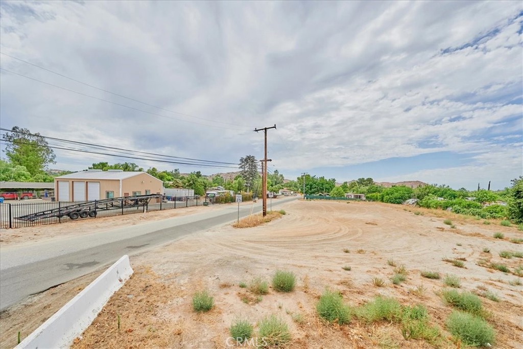 main property photo 6