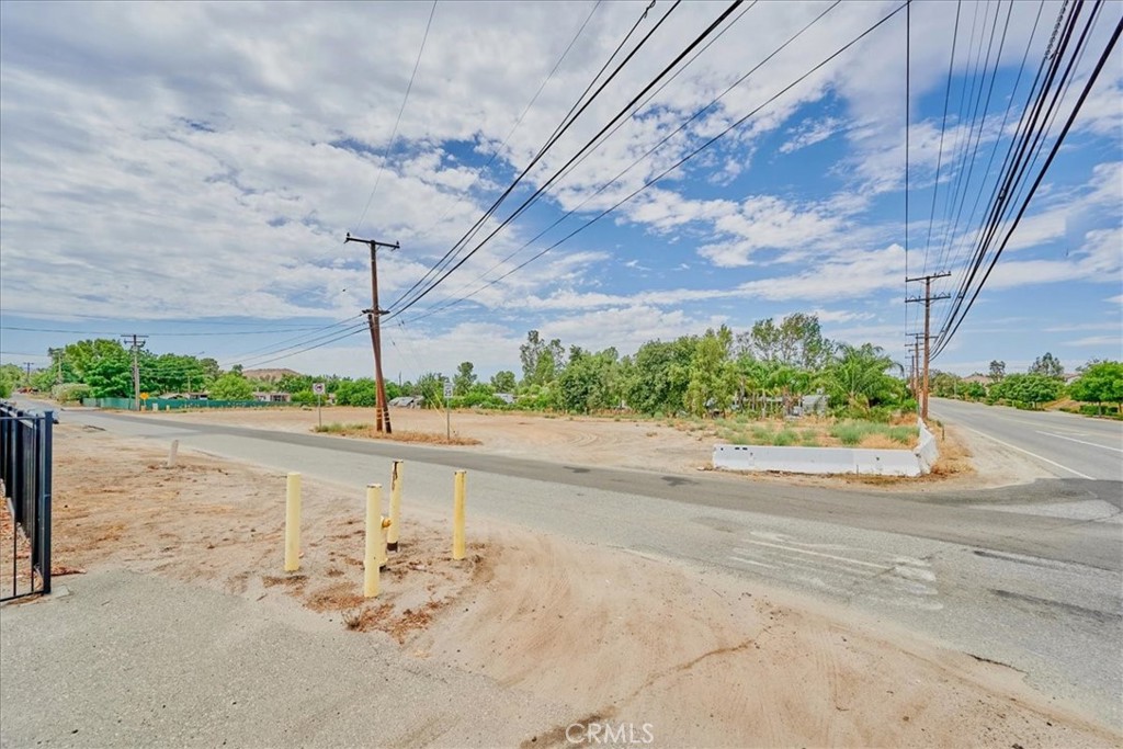 main property photo 7
