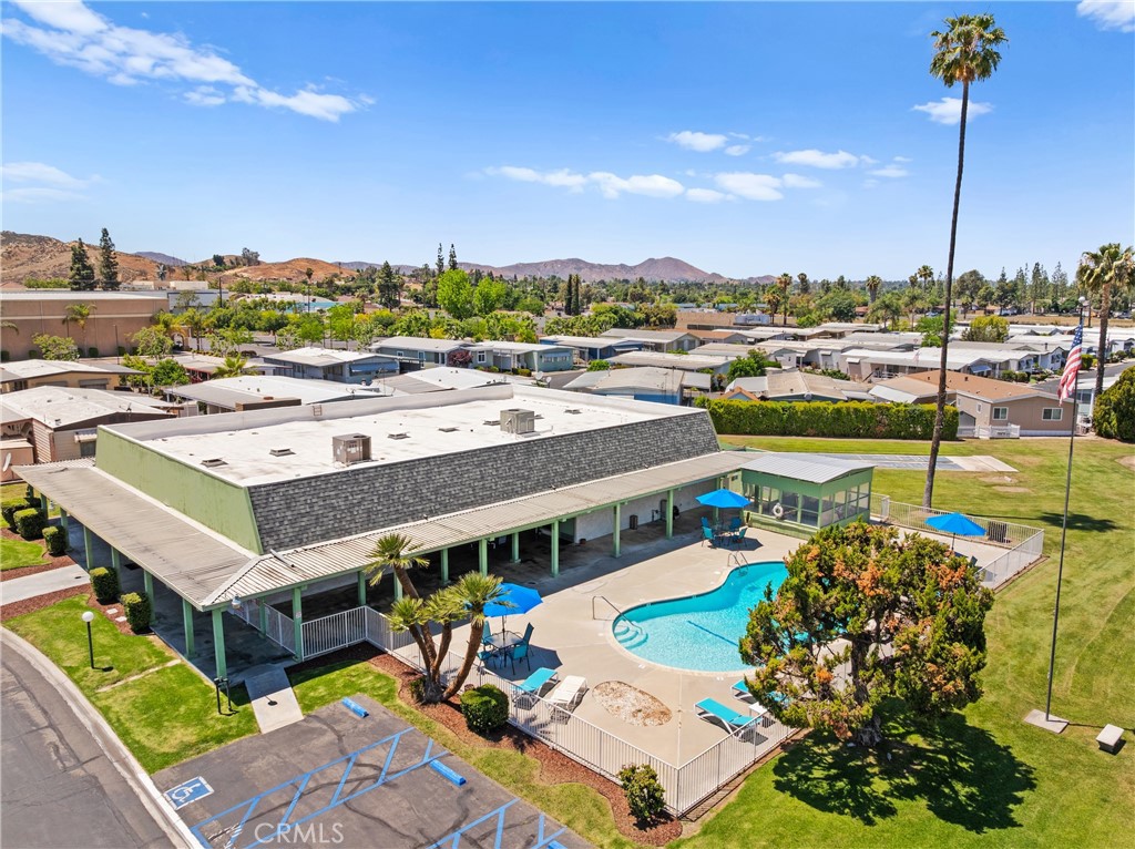 main property photo 41