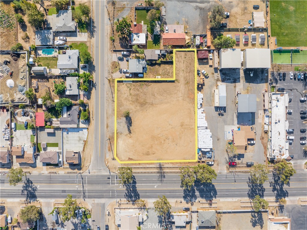 main property photo 12