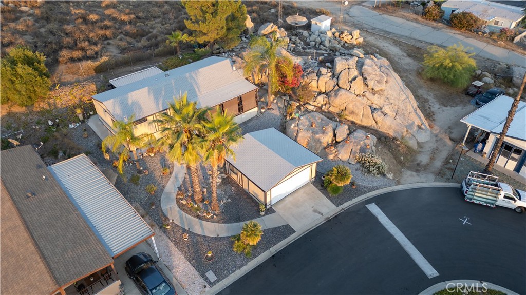 main property photo 16