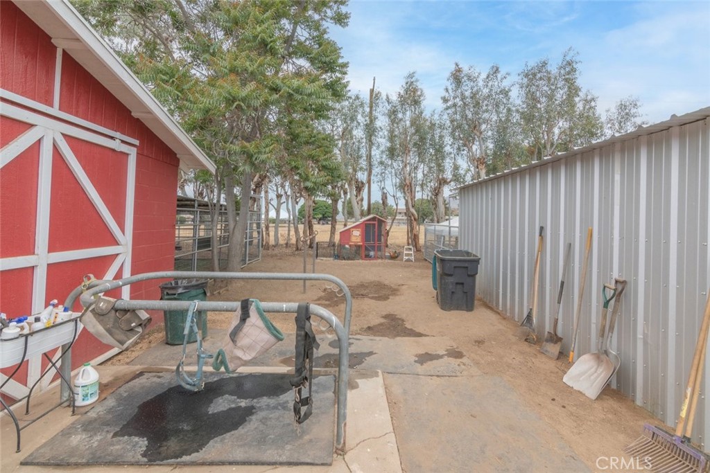 main property photo 41