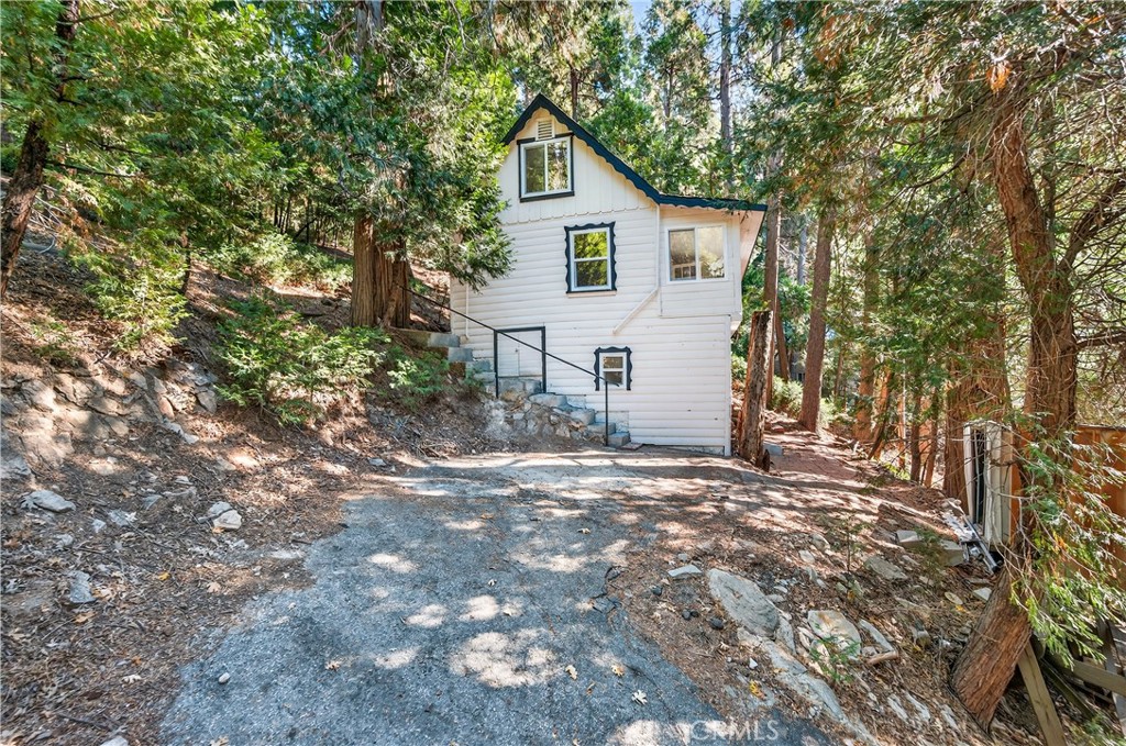 main property photo 27