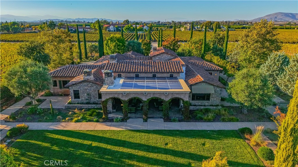 main property photo 5