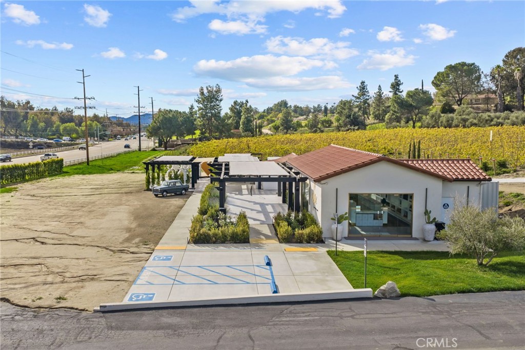 main property photo 31