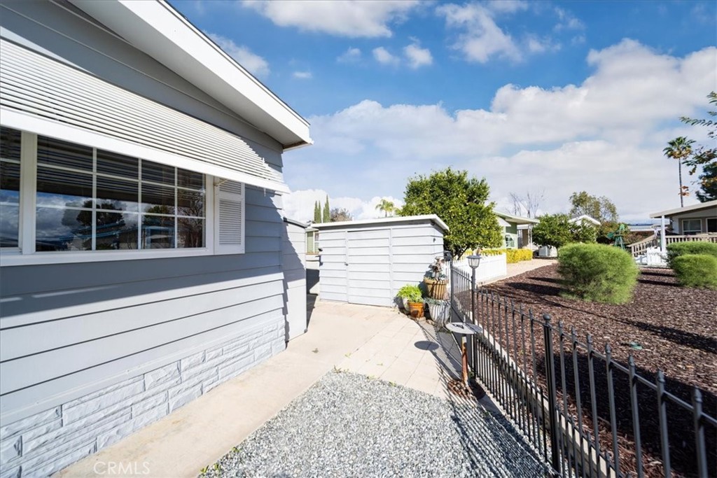 main property photo 32
