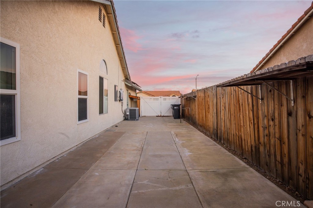 main property photo 29