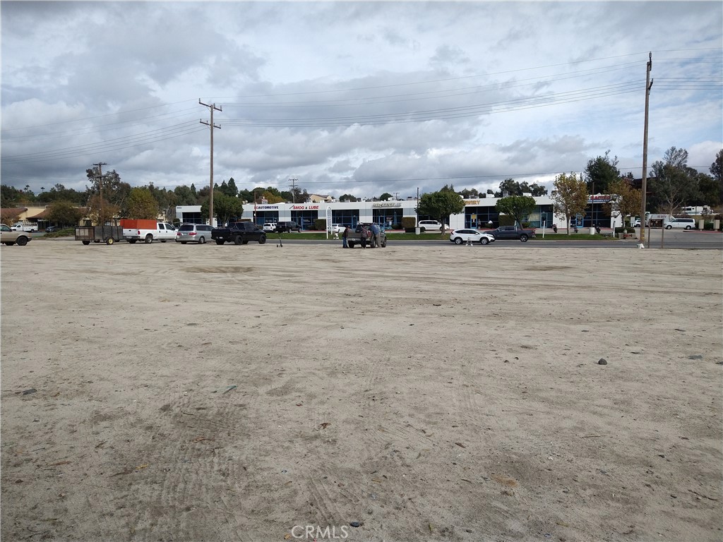 main property photo 5