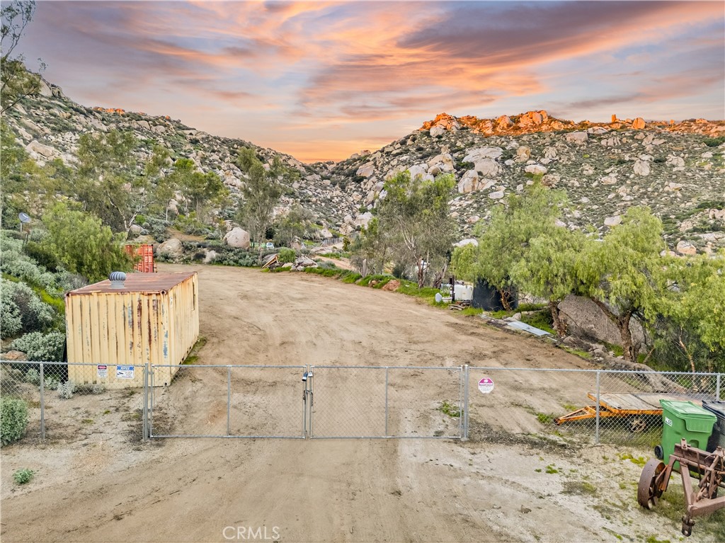 main property photo 28