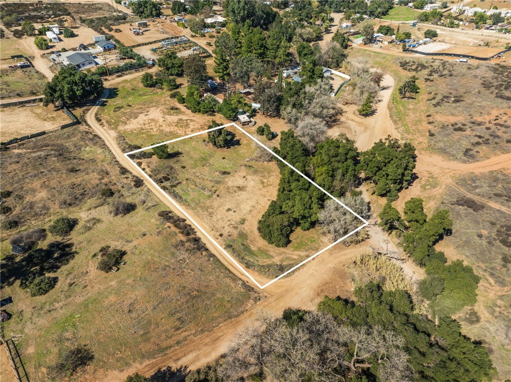 main property photo 13