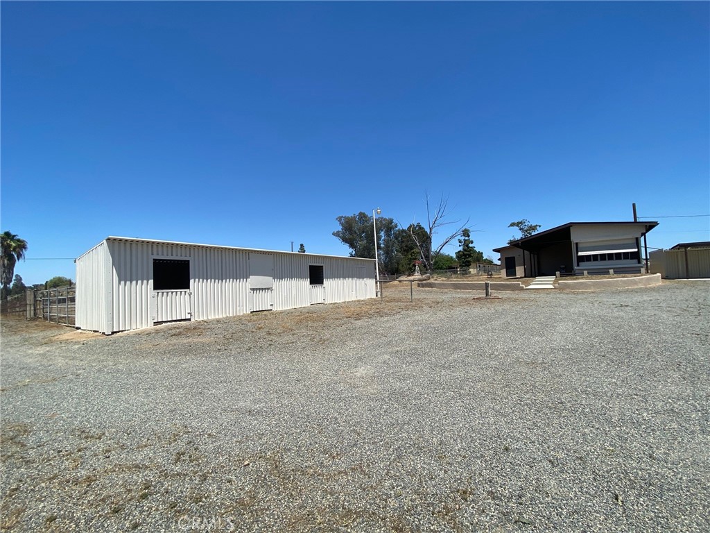main property photo 7