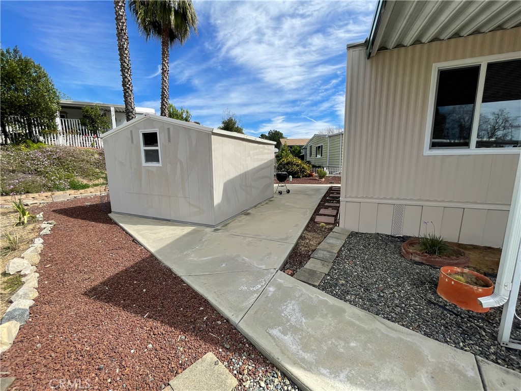 main property photo 17