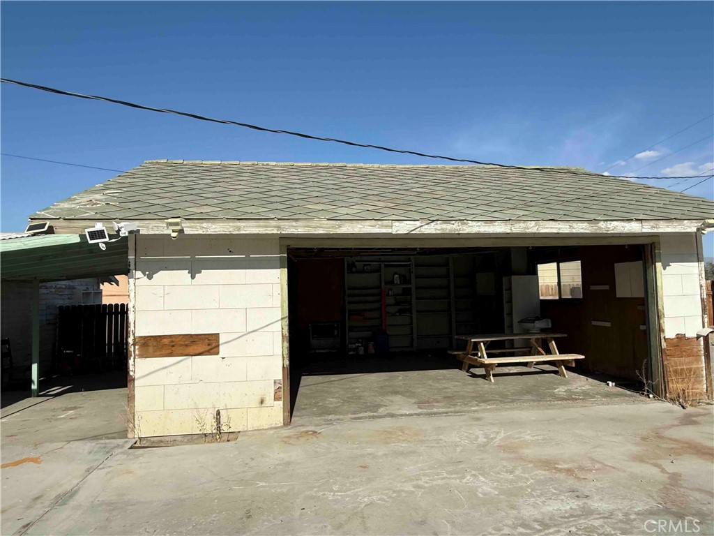main property photo 28