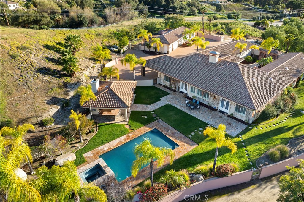 main property photo 50