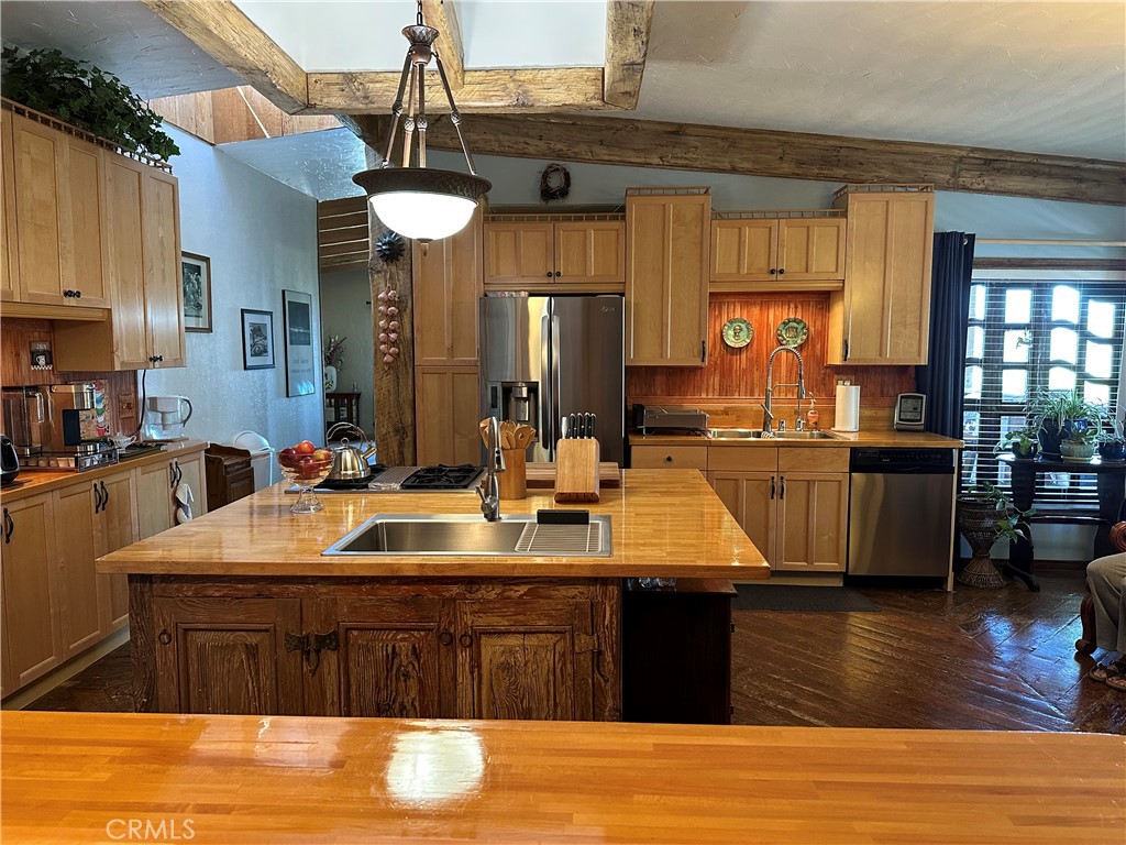 main property photo 15