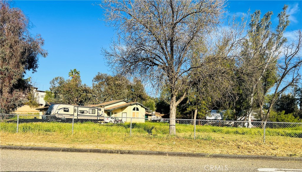 main property photo 19